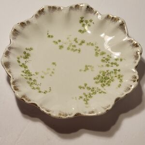Columbian Art Pottery Scalloped Edge Plate With Green Shamrock Motif, NJ